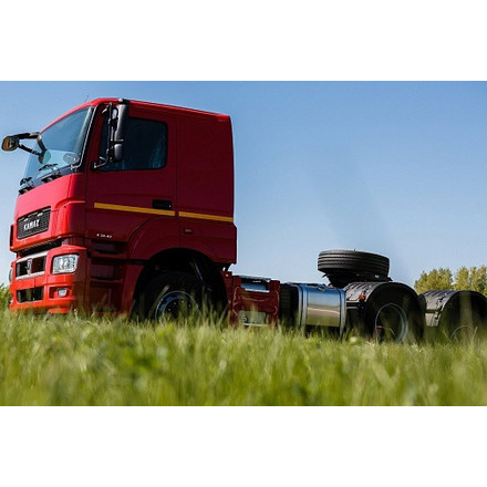 Седельный тягач KAMAZ-65806-68 (T5)